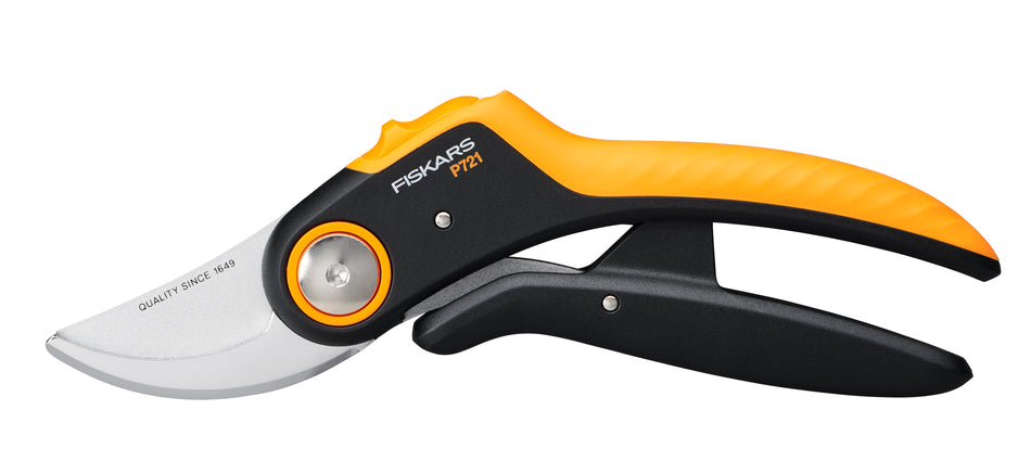Fiskars Plus™ Bypass-Gartenschere P721